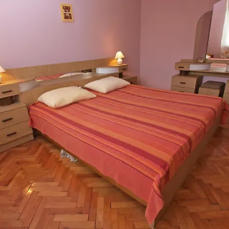 Apartment Fuer 7 Personen Ca 90 Qm In Pula, Istrien Istrische Riviera *